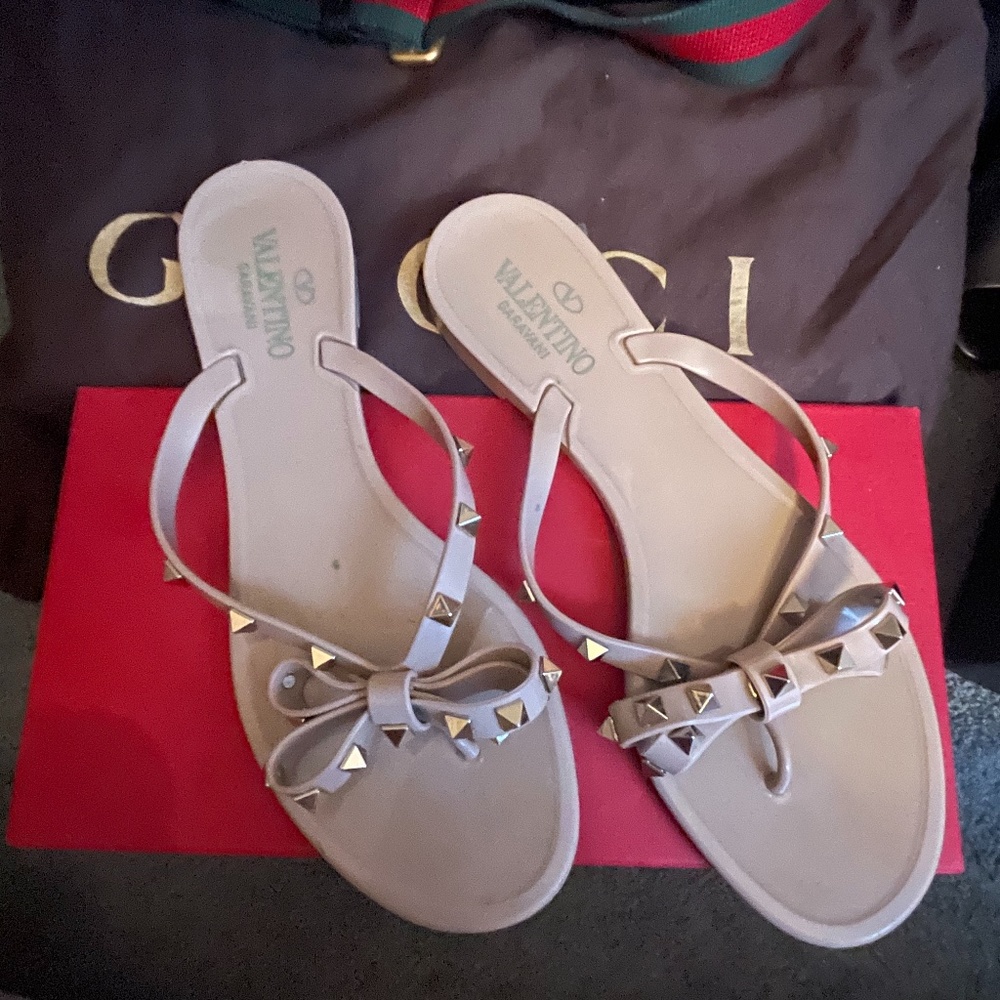 Valentino Rockstud thong sandal
